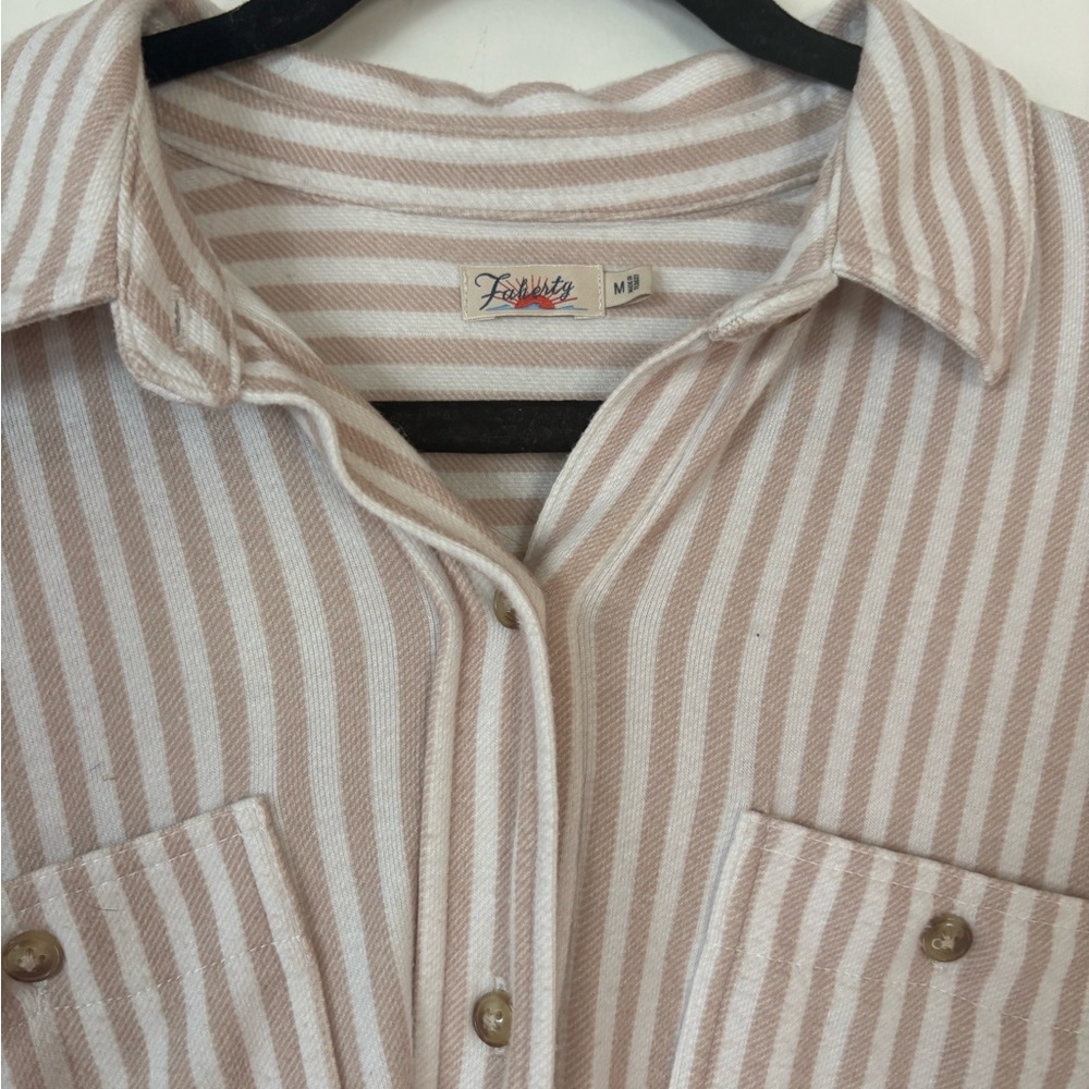 Faherty Legend Taupe and White Tannin Striped Button-Down Sweater Shirt Size M - Picture 6 of 8